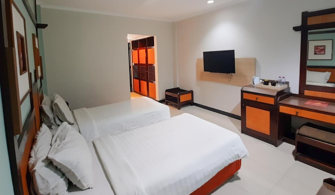 Hotel Sofia Juanda Surabaya 시도알조 외부 사진
