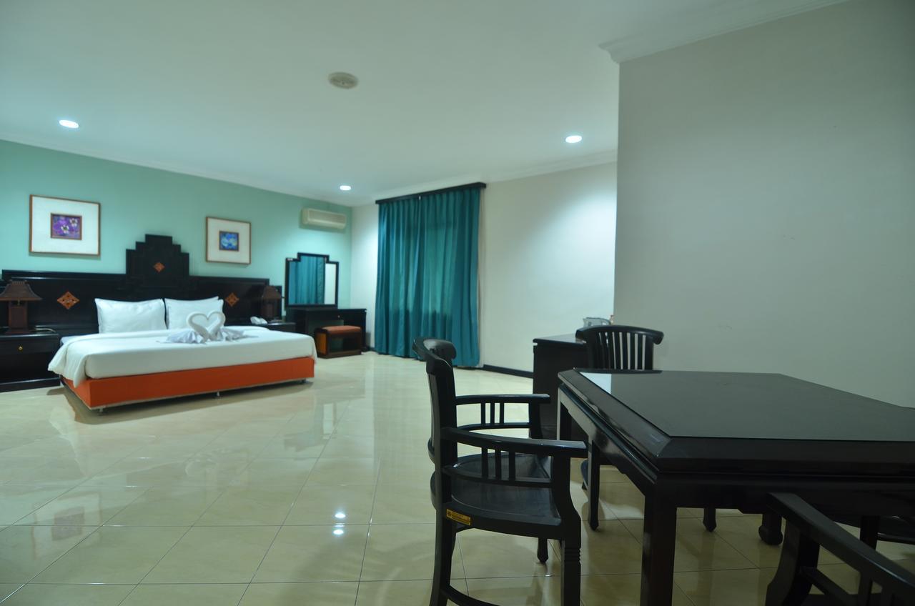 Hotel Sofia Juanda Surabaya 시도알조 외부 사진