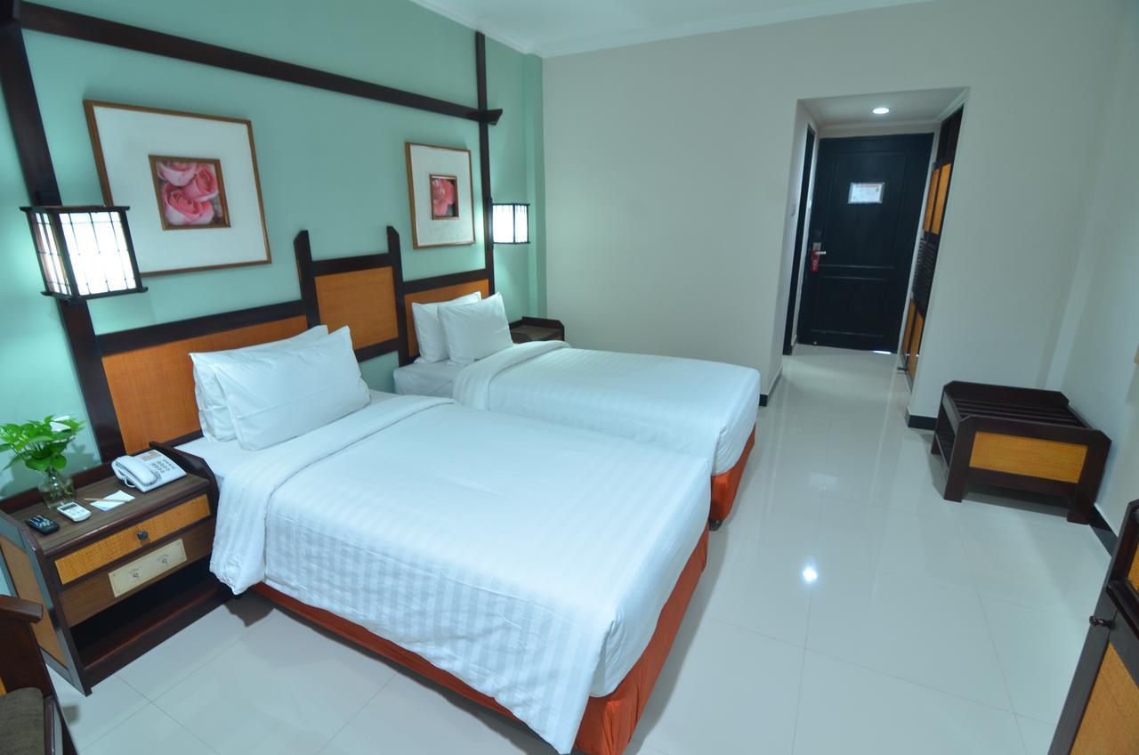 Hotel Sofia Juanda Surabaya 시도알조 외부 사진