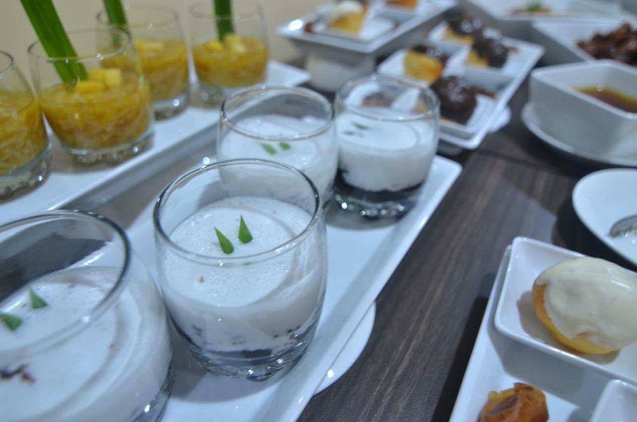 Hotel Sofia Juanda Surabaya 시도알조 외부 사진