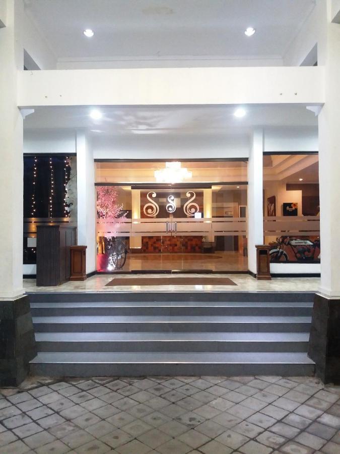 Hotel Sofia Juanda Surabaya 시도알조 외부 사진